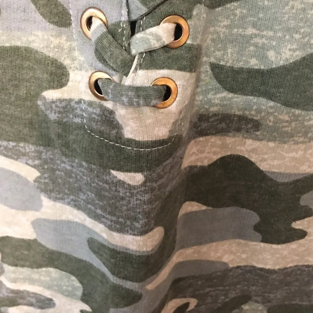 Justice Sleeveless Lace-Up Hooded Cropped Top Green Camo Tween Plus-Size 18/20